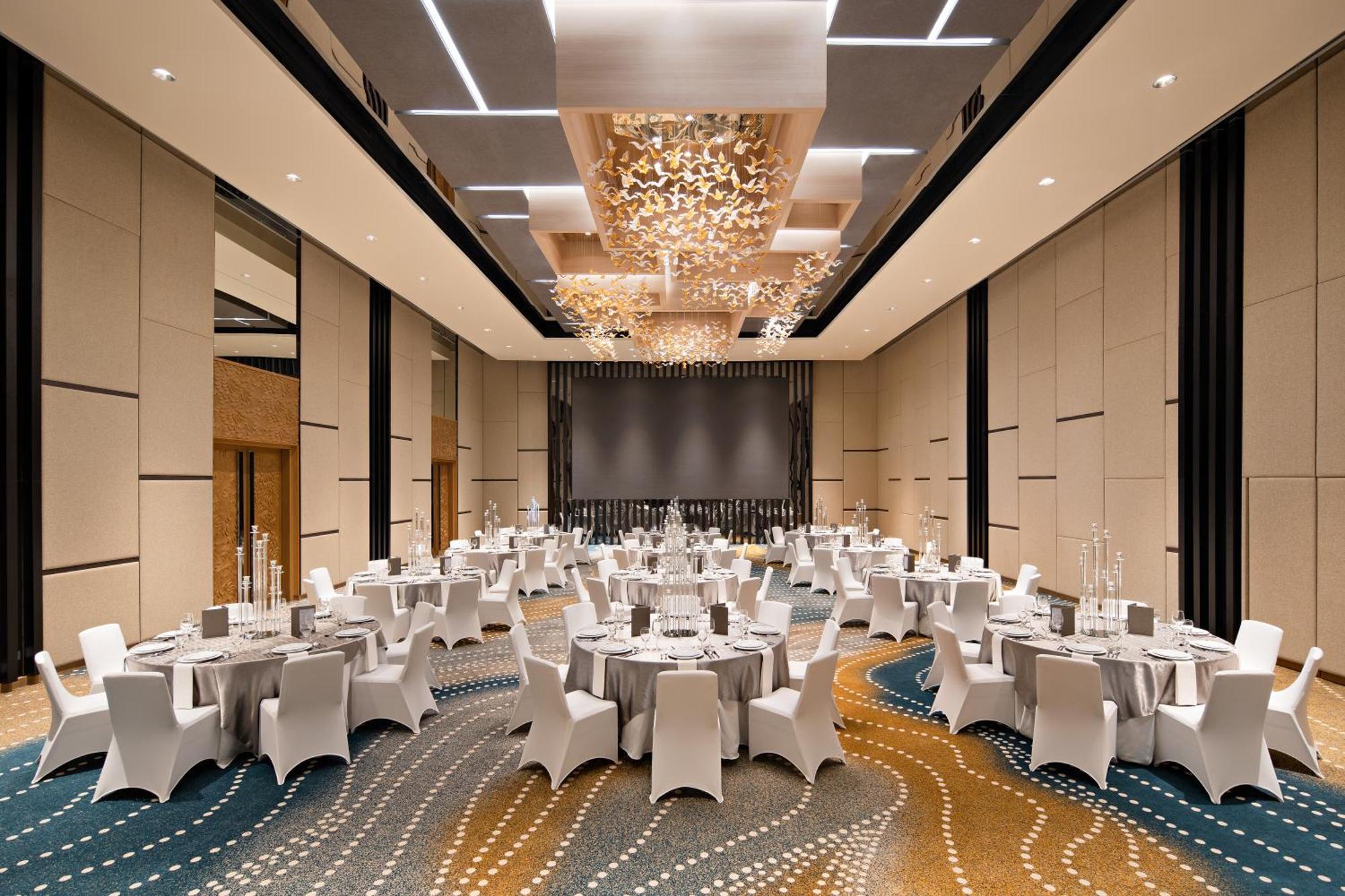 Moevenpick Hotel Jakarta City Centre Exterior foto