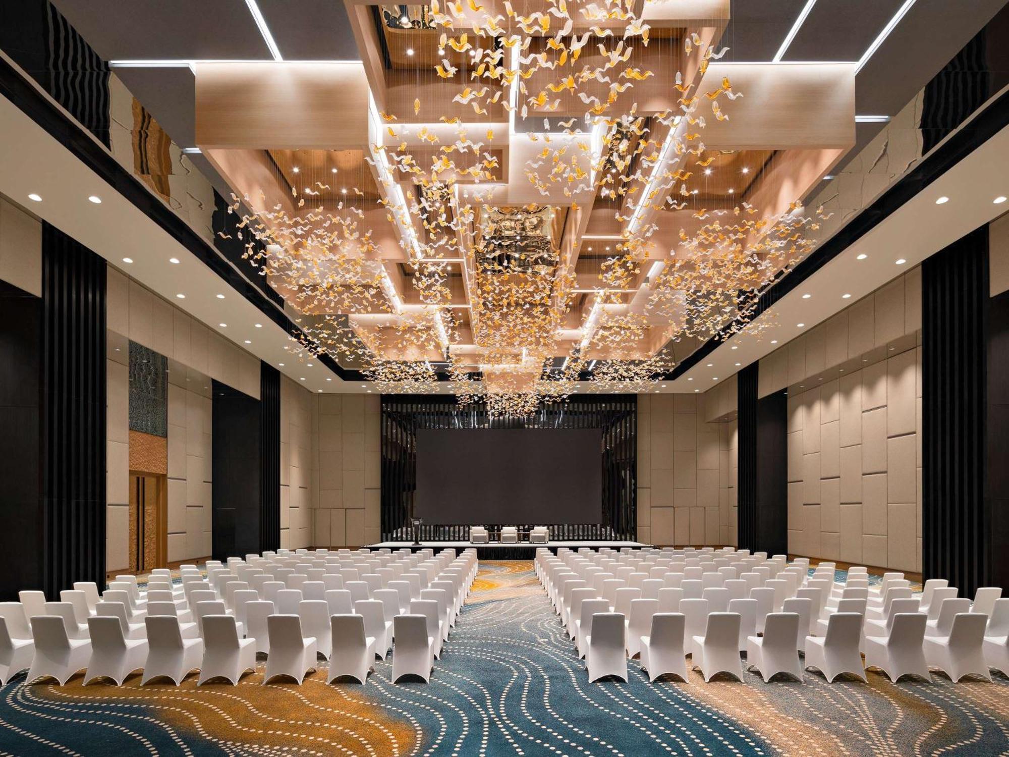 Moevenpick Hotel Jakarta City Centre Exterior foto